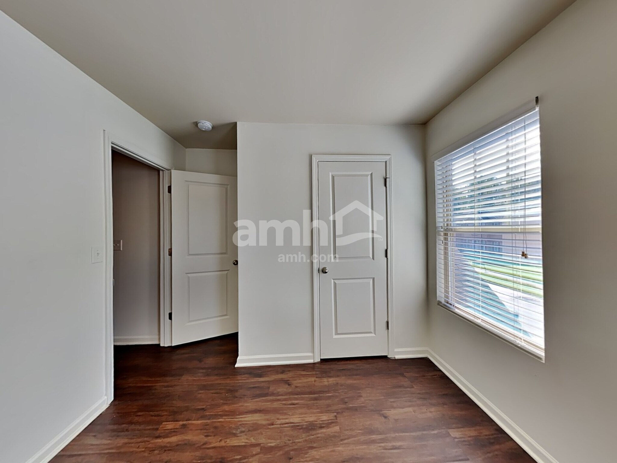 Building Photo - 4013 Clay Ct SE