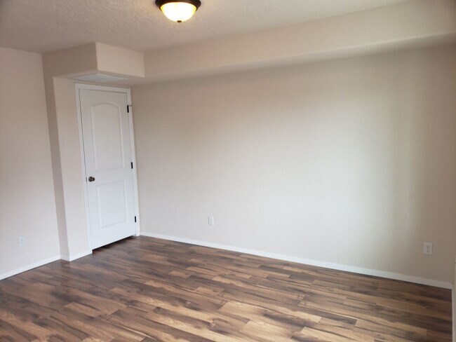 Interior Photo - Pence Properties 6th Avenue