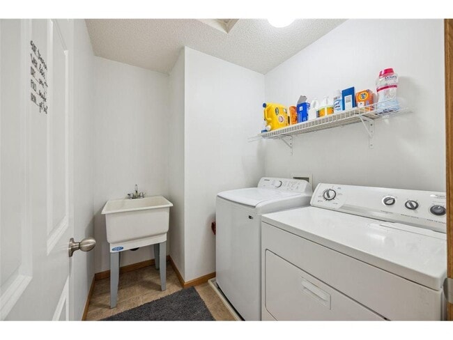 Building Photo - 12332 3rd St NE