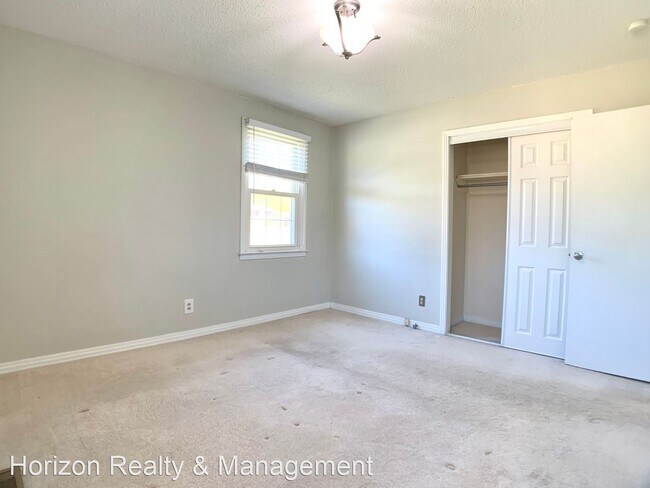 Building Photo - 3 br, 2 bath House - 2707 Dove Ct