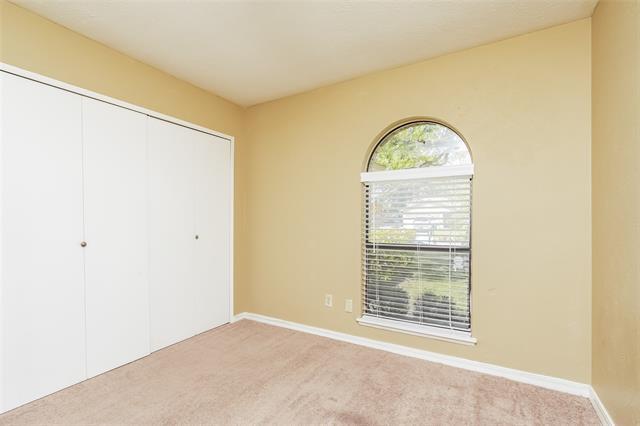 Building Photo - 6932 Sandstone Ct