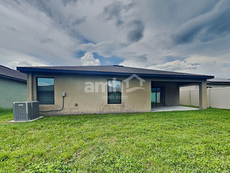Building Photo - 919 Wynnmere Walk Ave