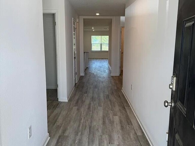 Building Photo - 58 Sawbrier St