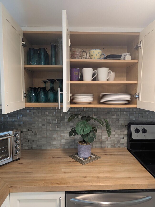 Building Photo - 708 Rambling Dr Cir