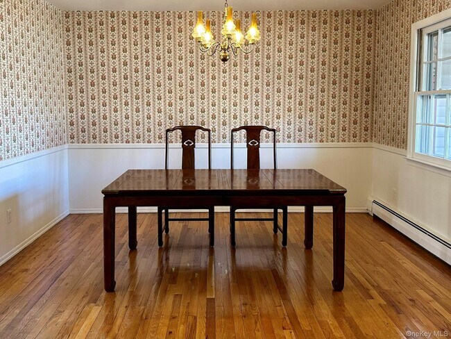 Building Photo - 5 Bronze Ct