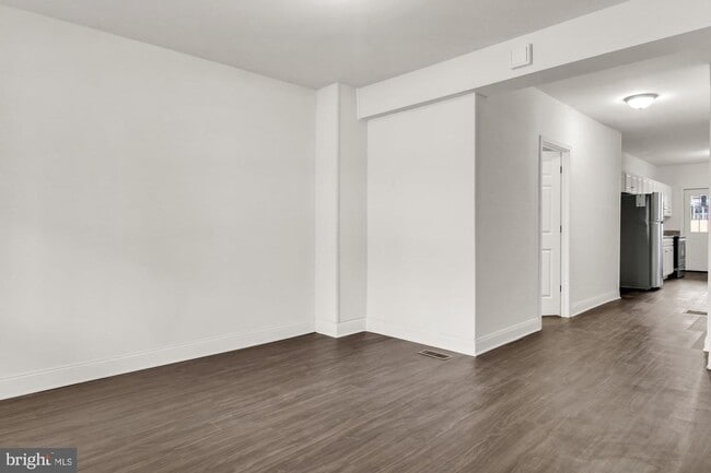 Building Photo - Coming Soon! Charming 3 Bedroom, 1.5 Bath ...