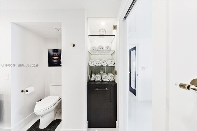 Building Photo - 4020 Galt Ocean Dr