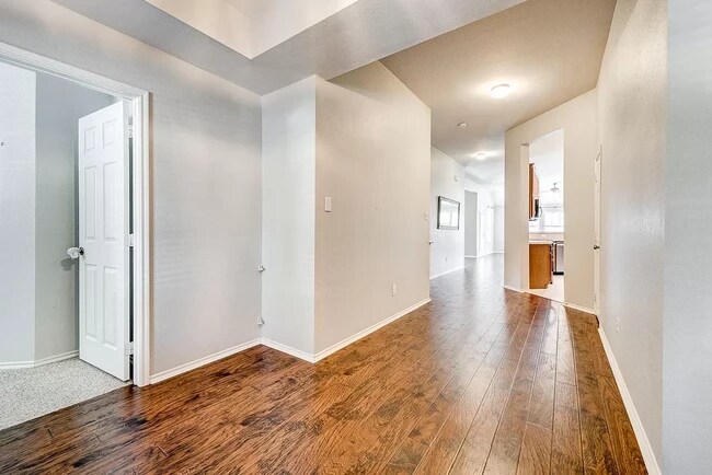 Building Photo - 4844 Grinstein Dr