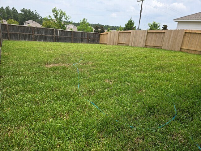 Building Photo - 25560 Blossom Ct