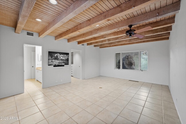 Building Photo - 6700 E Hawksnest Rd