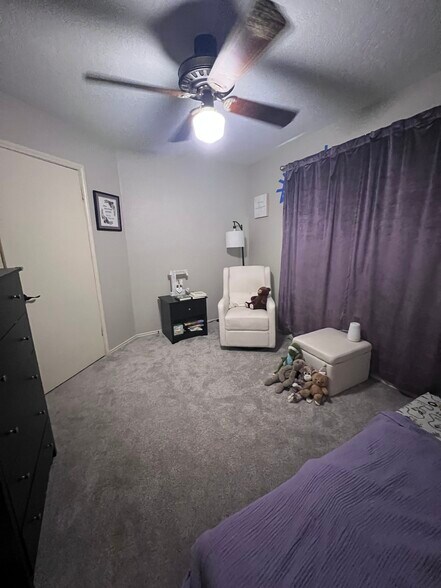 Building Photo - 9234 Fishers Hill Dr