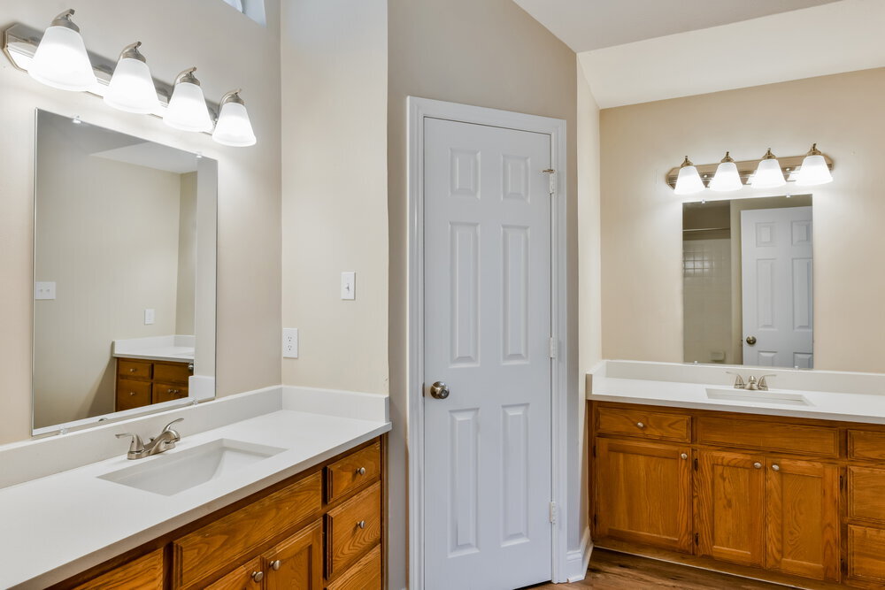 Building Photo - 5208 Gaelic Ct