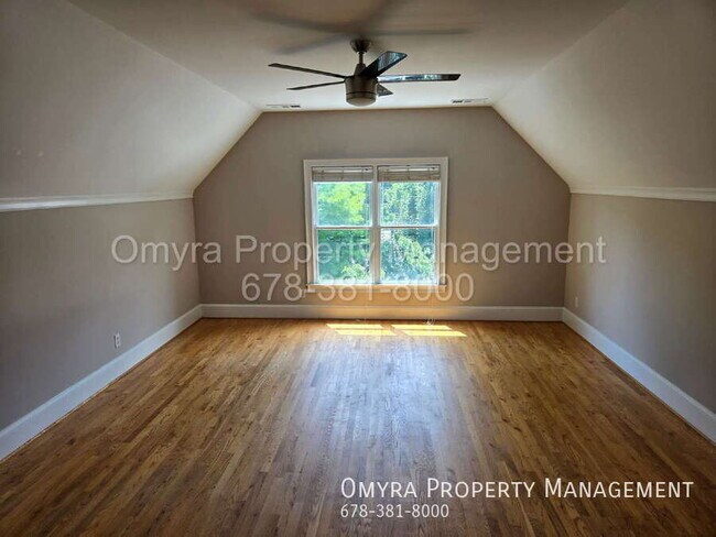 Building Photo - 105 Selman St SE