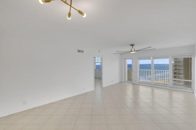 Building Photo - 750 N Ocean Blvd