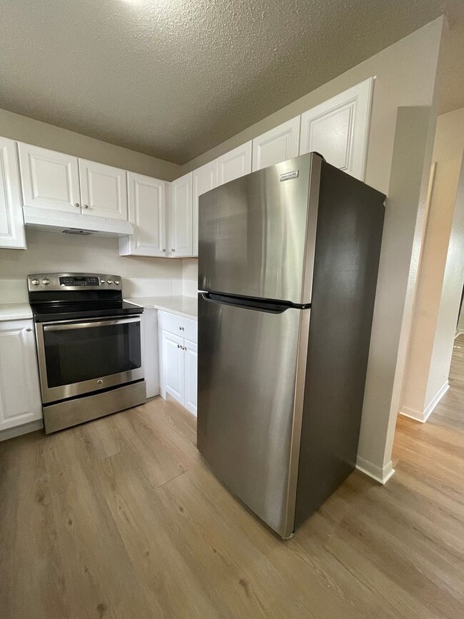 Building Photo - 607-609 Parker St