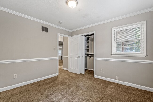 Building Photo - McLeansville - Minutes from Elon & Greensboro!  Brick Duplex on a few Acres, Den, SS Appliances, ...