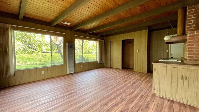 Building Photo - Single-Level in the Anholm Tract Downtown SLO with A/C and Great Backyard