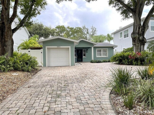Primary Photo - 3903 W Corona St