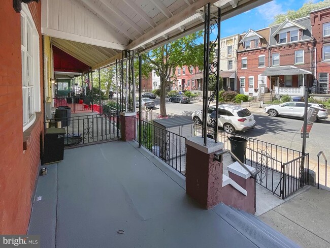 Building Photo - 637 N 32nd St