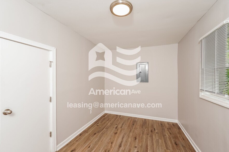 Building Photo - 8028 Rugby Ave