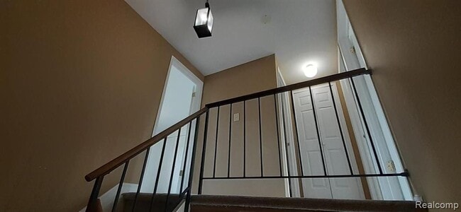 Building Photo - 5089 Buckingham Pl Dr