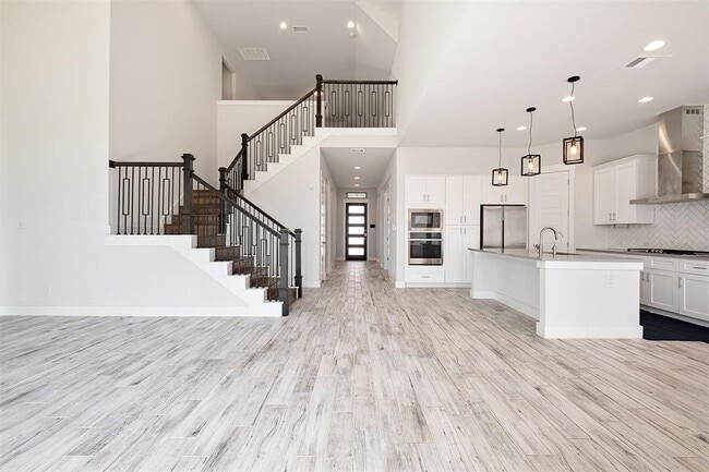 Building Photo - 259 Silver Pass