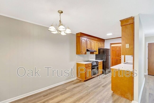 Building Photo - 4428 N Shirley Dr