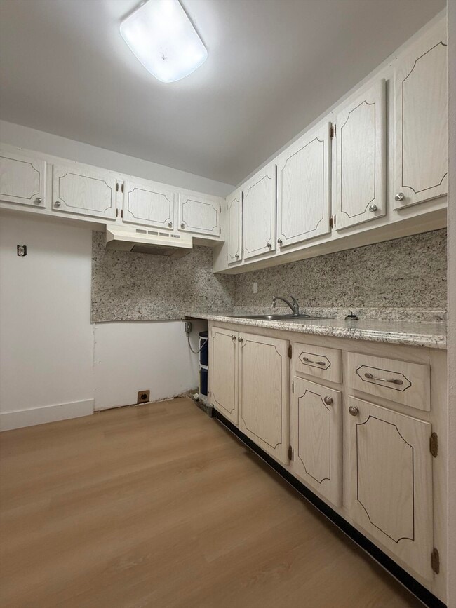 Building Photo - 63 Norwich C