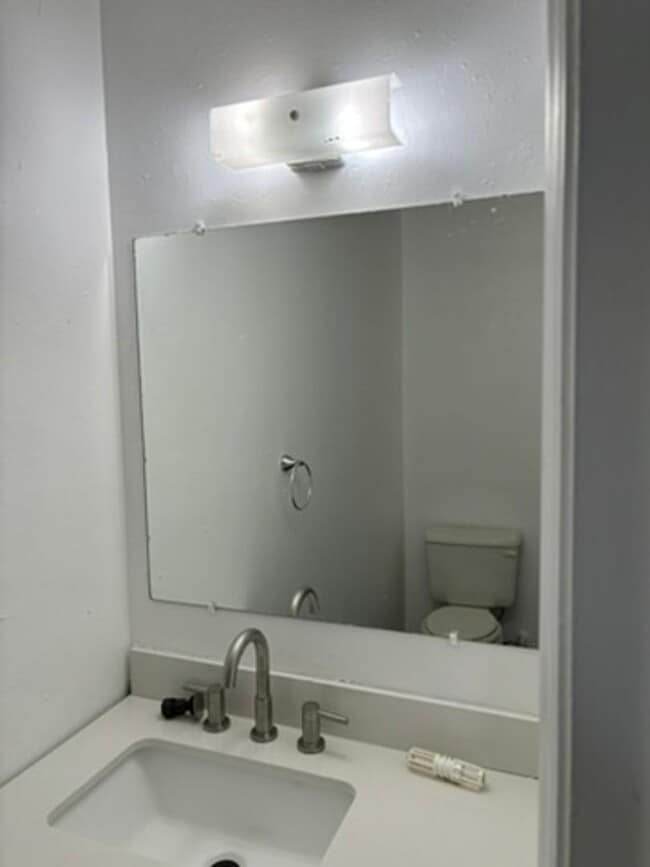 Building Photo - WoodHaven6635
