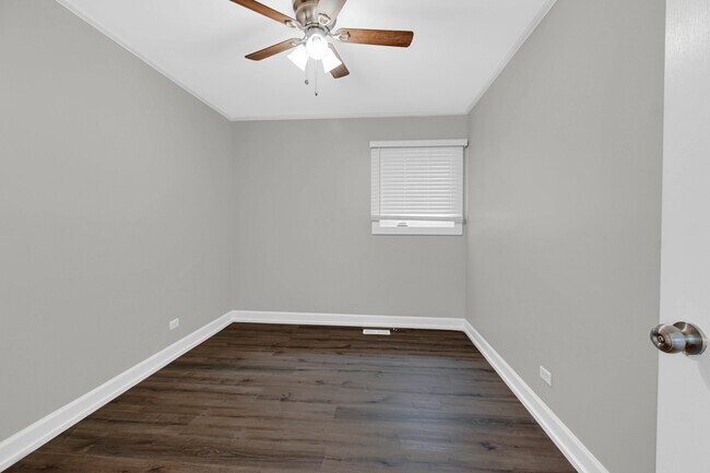 Building Photo - 304 Seneca St