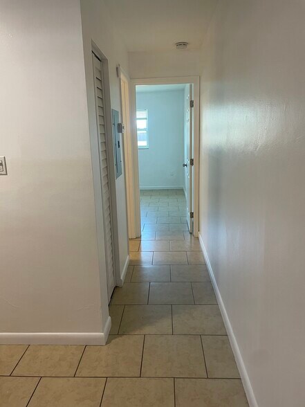 Building Photo - 2501 Harn Blvd