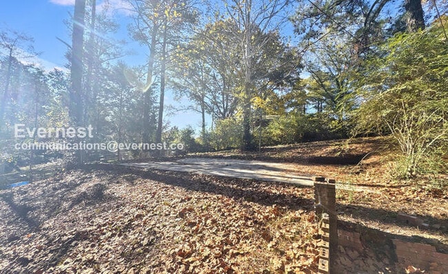 Building Photo - 434 Hillside Rd