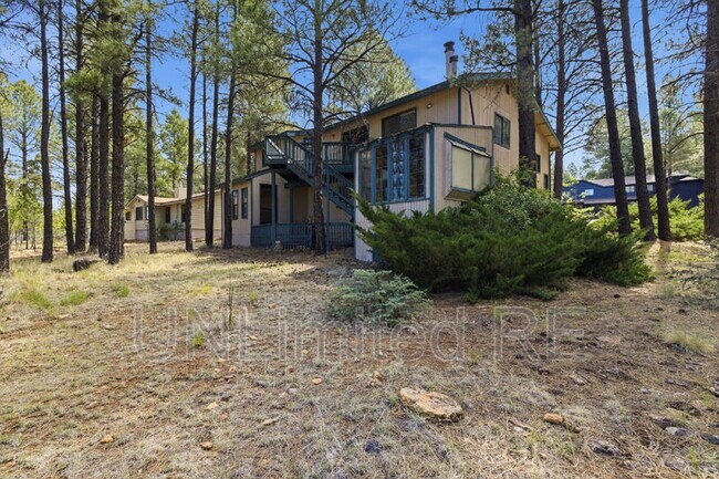 Building Photo - 1410 Inverrary Way