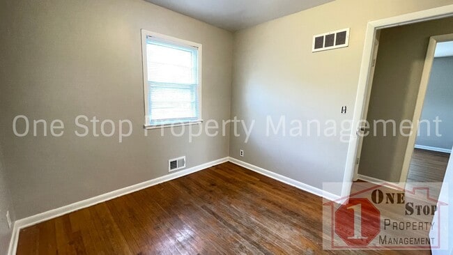 Building Photo - Charming 4 Bedroom Home with Finished Base...