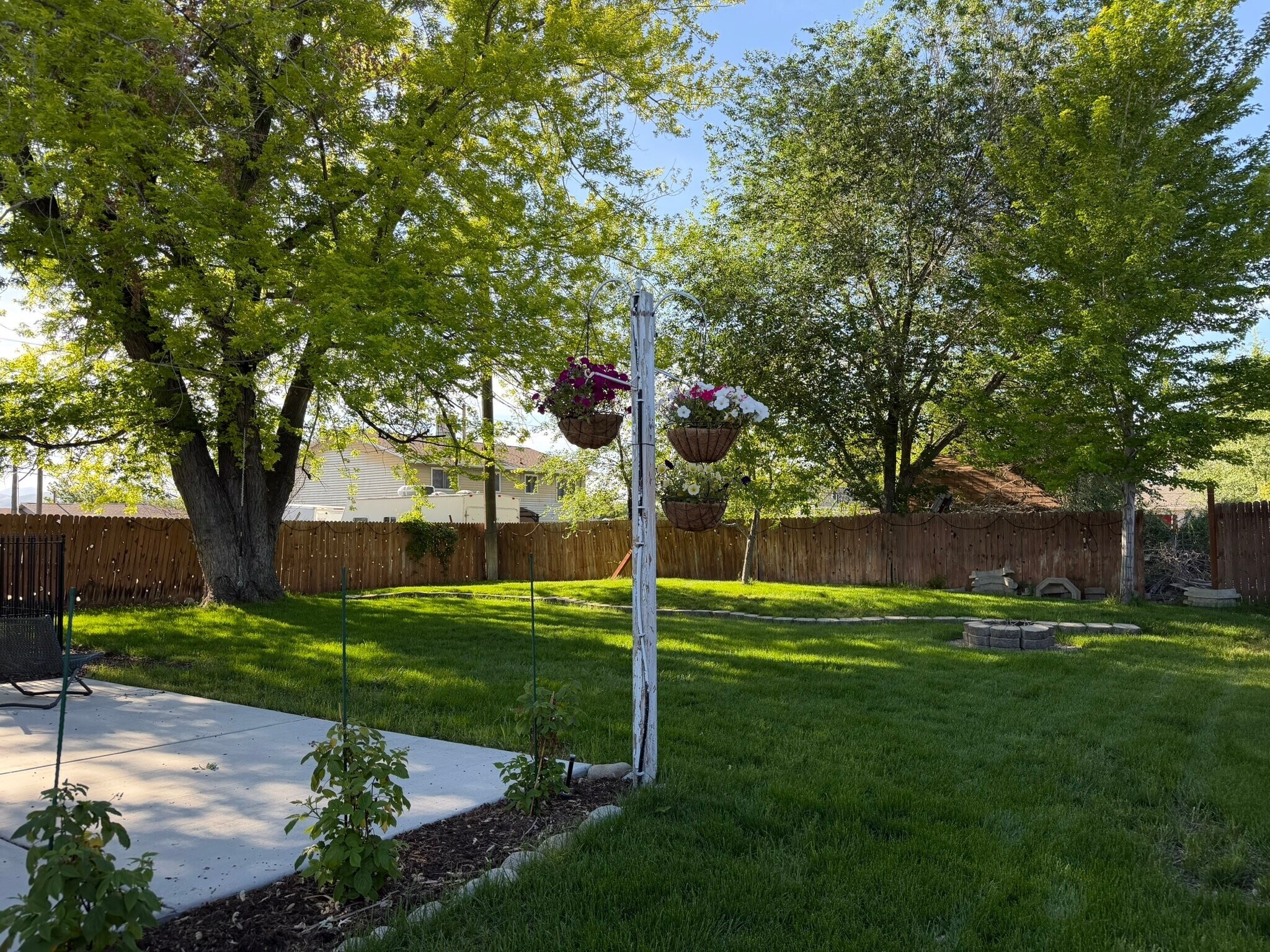 Building Photo - 1054 N 500 W