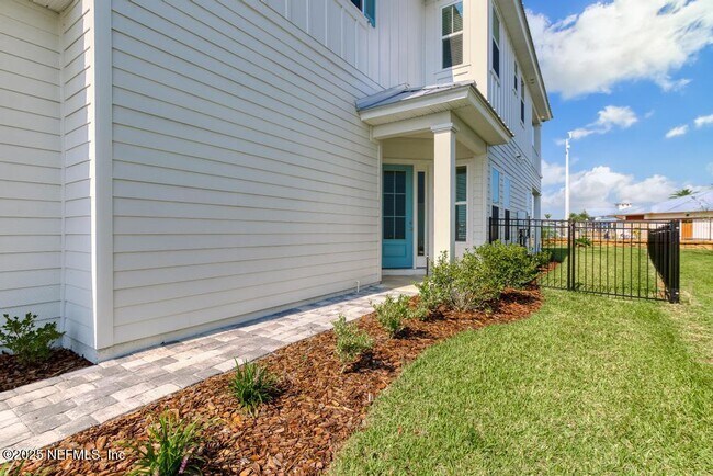Building Photo - 475 Marquesa Cir
