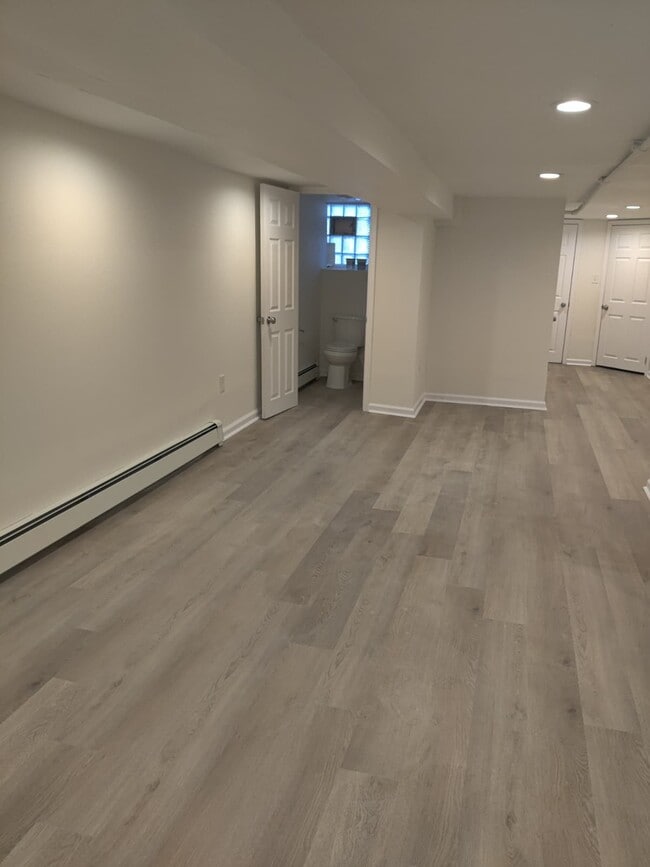 Building Photo - 6528 Limekiln Pike