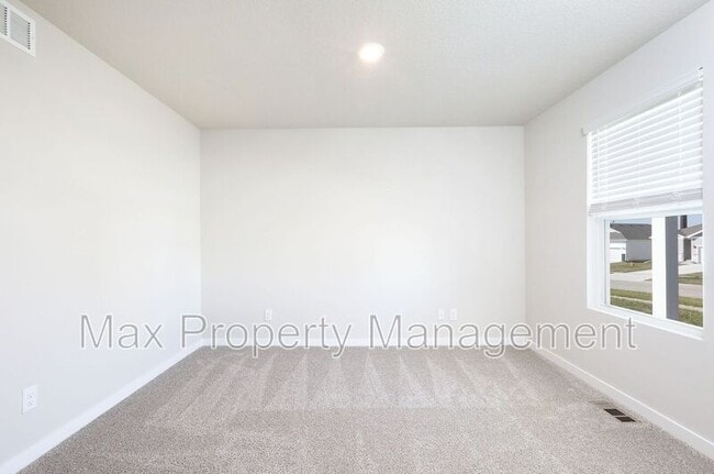 Building Photo - 5607 153rd St