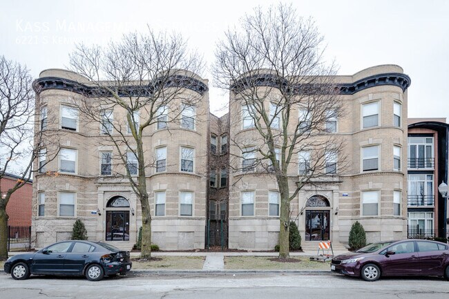 Building Photo - 6221 S Kenwood Ave