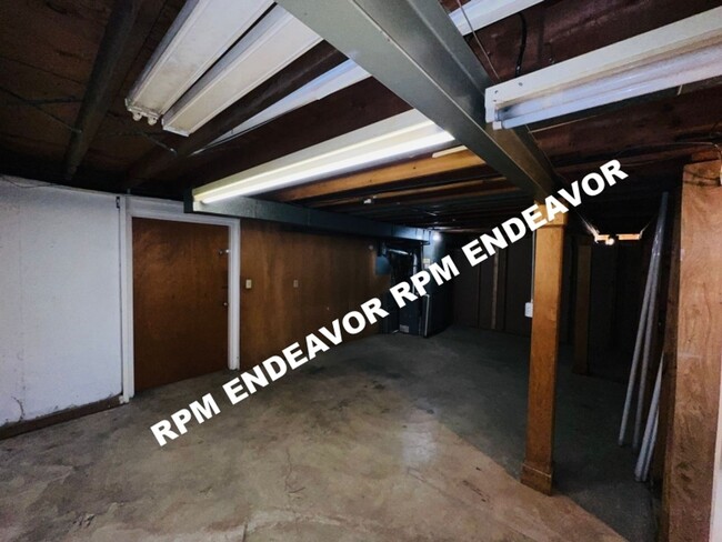 Building Photo - 617-619 San Gabriel PI