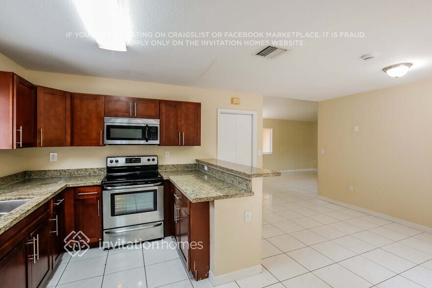 Building Photo - 18001 SW 139th Path