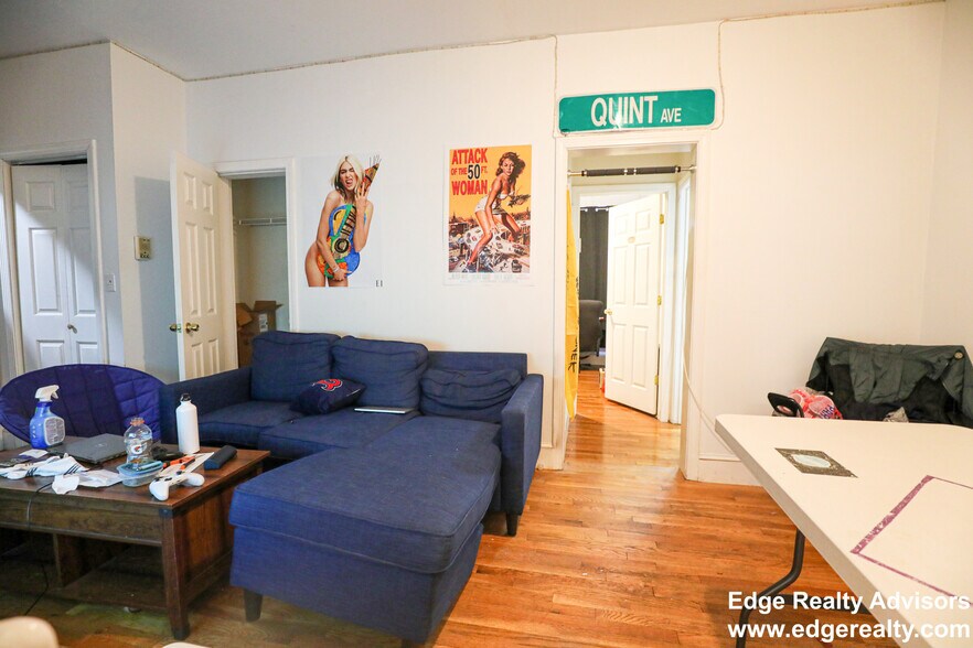 Building Photo - 56 Egmont St