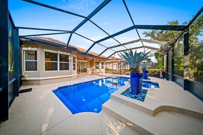 Building Photo - 7668 Greenbrier Cir