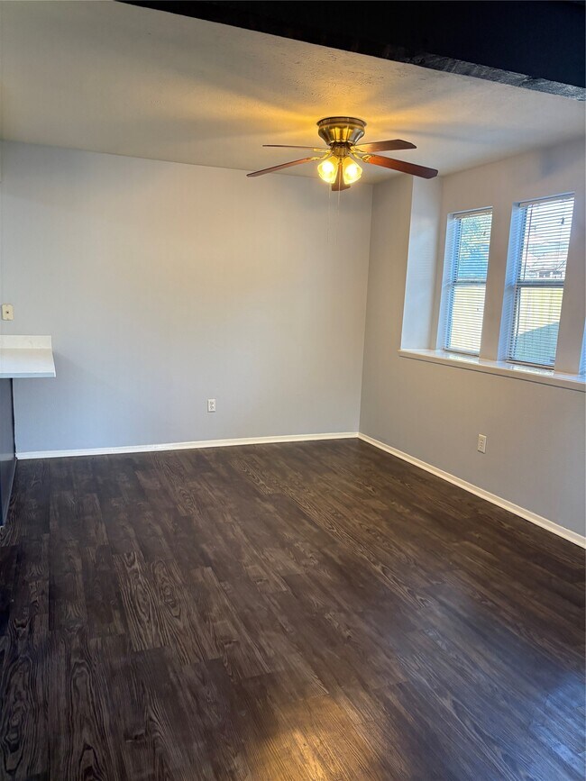 Building Photo - 22726 Leedstown Ln