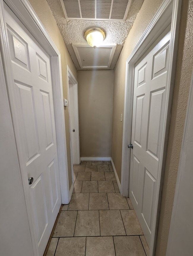 Building Photo - 3 Bedroom House in Pryor