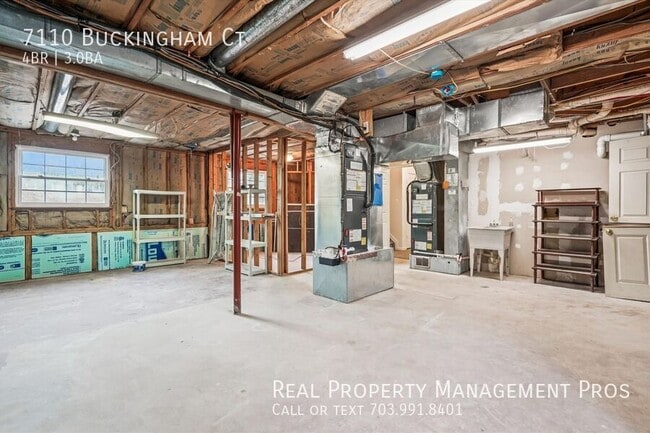 Building Photo - 7110 Buckingham Ct