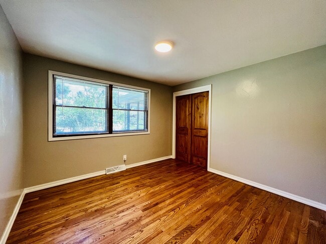 Building Photo - 2875 S Sherman St