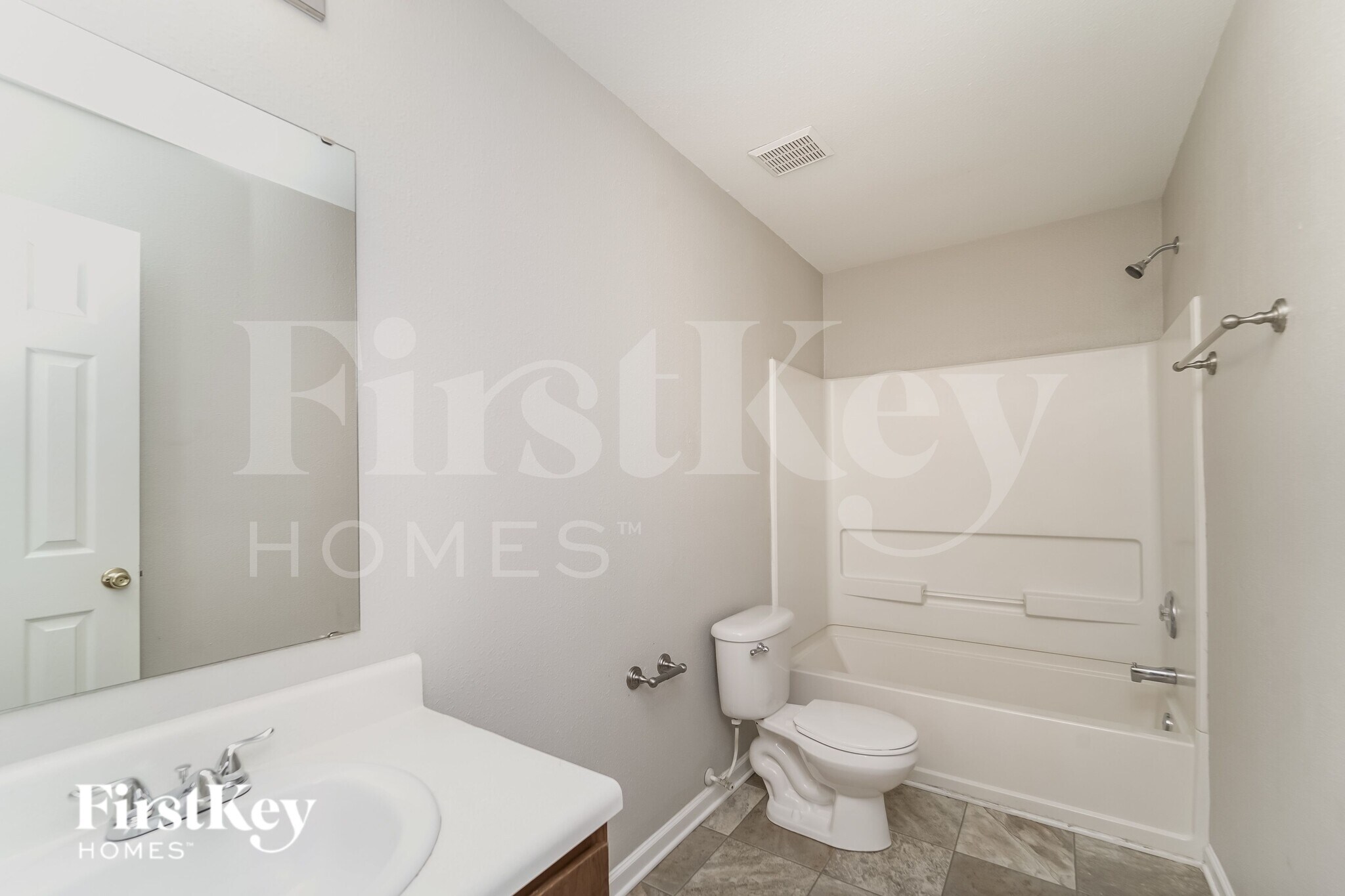 Building Photo - 1112 Rainier Ln