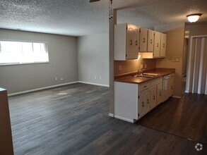 Building Photo - ALL PROSPECTIVE TENANTS MUST SUBMIT A $58 ...