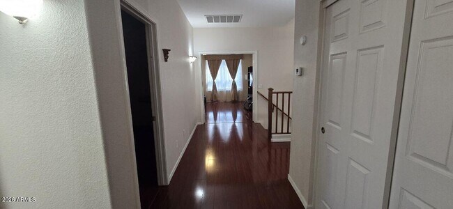 Building Photo - 6435 W Buckskin Trail